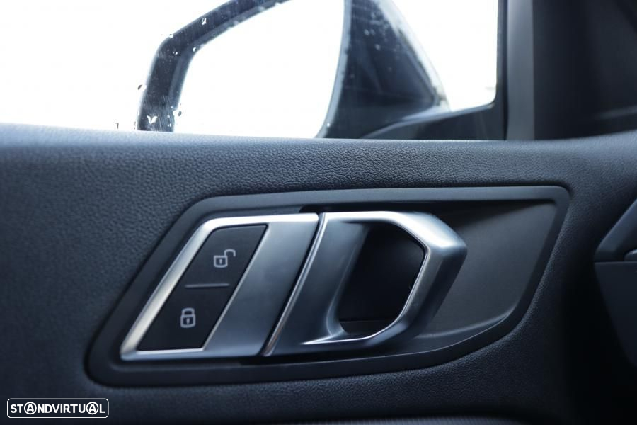 BMW 118 d Pack Color Vision - 26