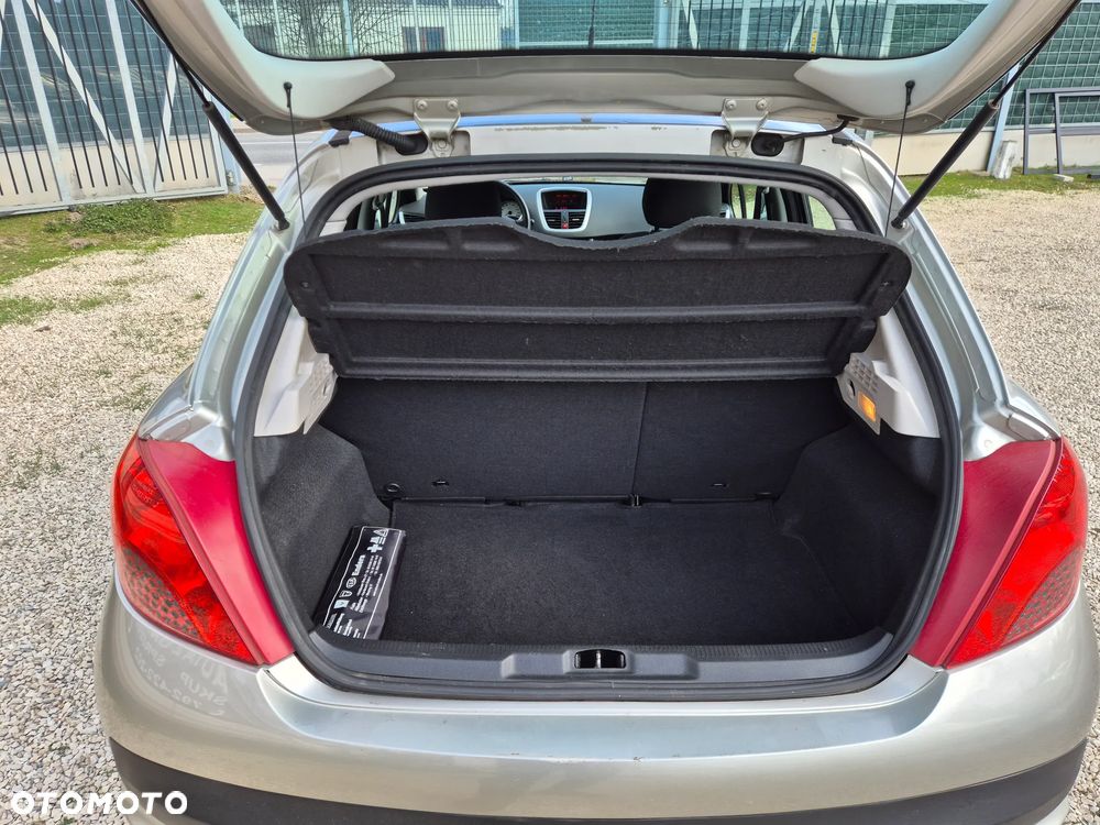 Peugeot 207 1.4 Presence - 9