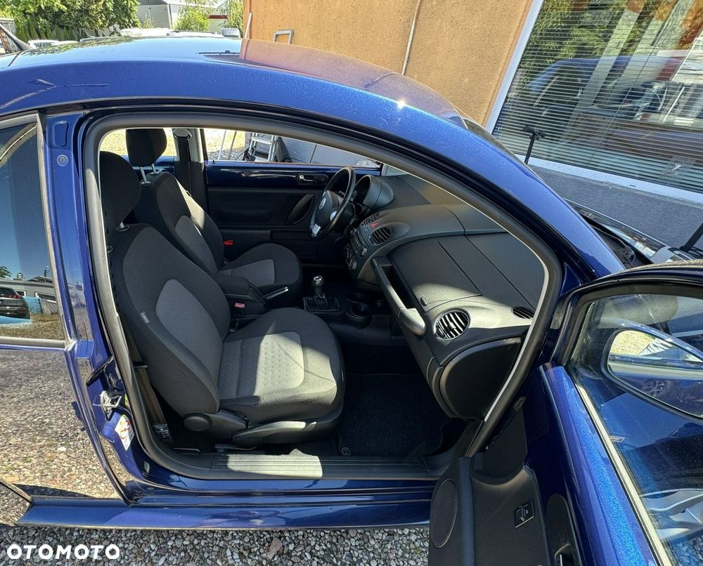 Volkswagen New Beetle 1.6 - 19