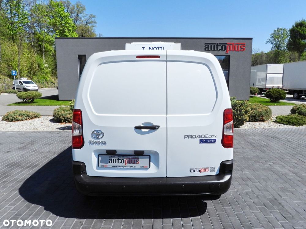 Toyota PROACE CITY  FURGON CHŁODNIA  -15*C ZASILANIE 230V TEMPOMAT KLIMATYZACJA  100KM - 12