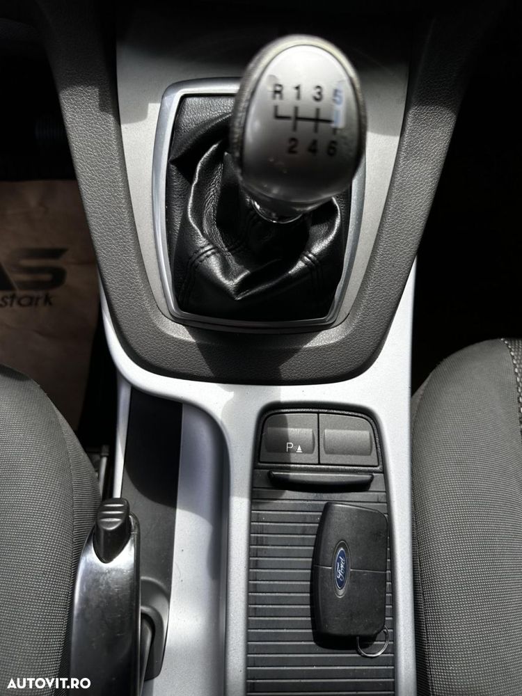 Ford Kuga 2.0 TDCi Titanium - 25