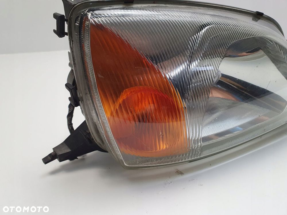 LAMPA Ford Fiesta Mk4 Mk5 lift PRAWY PRZÓD prawa przednia pasażera Europa - 4