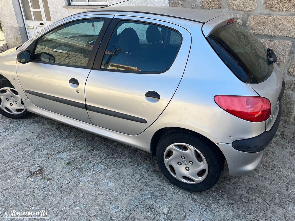 Peugeot 206 1.1 XR - 1