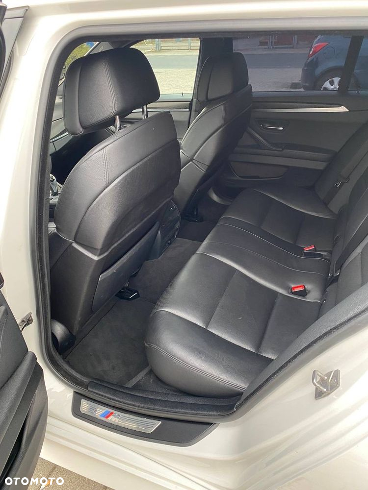 BMW Seria 5 525d xDrive - 8