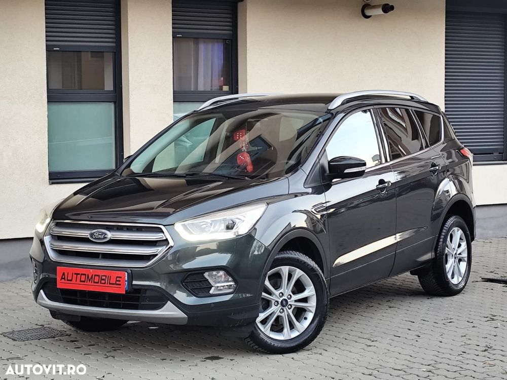 Ford Kuga - 1