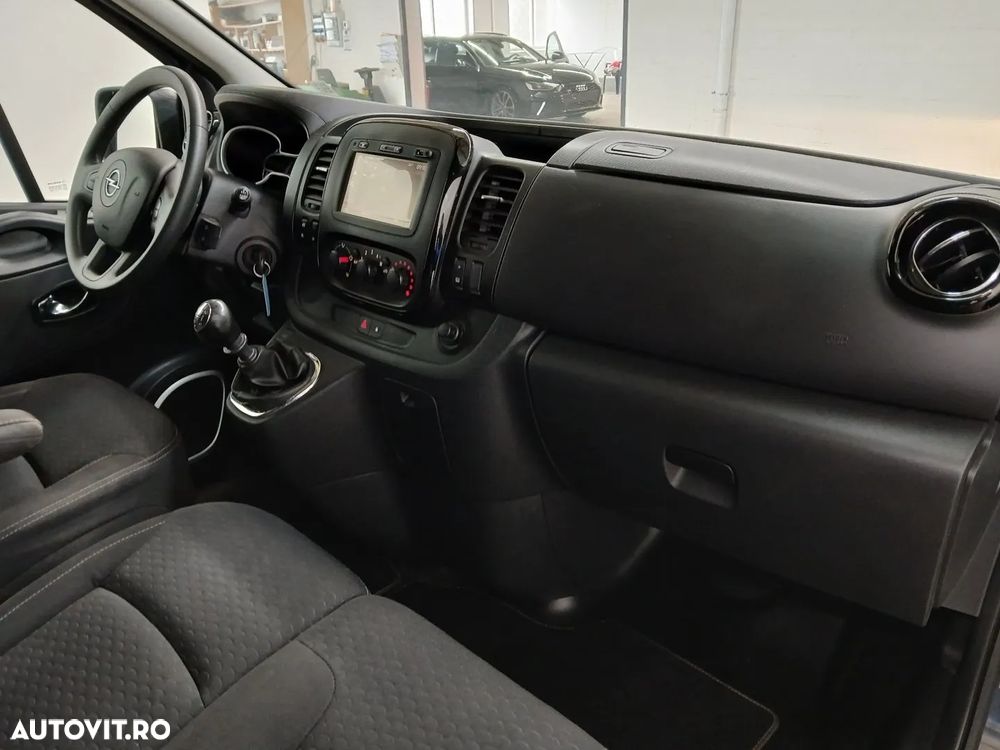 Opel VIVARO - 13