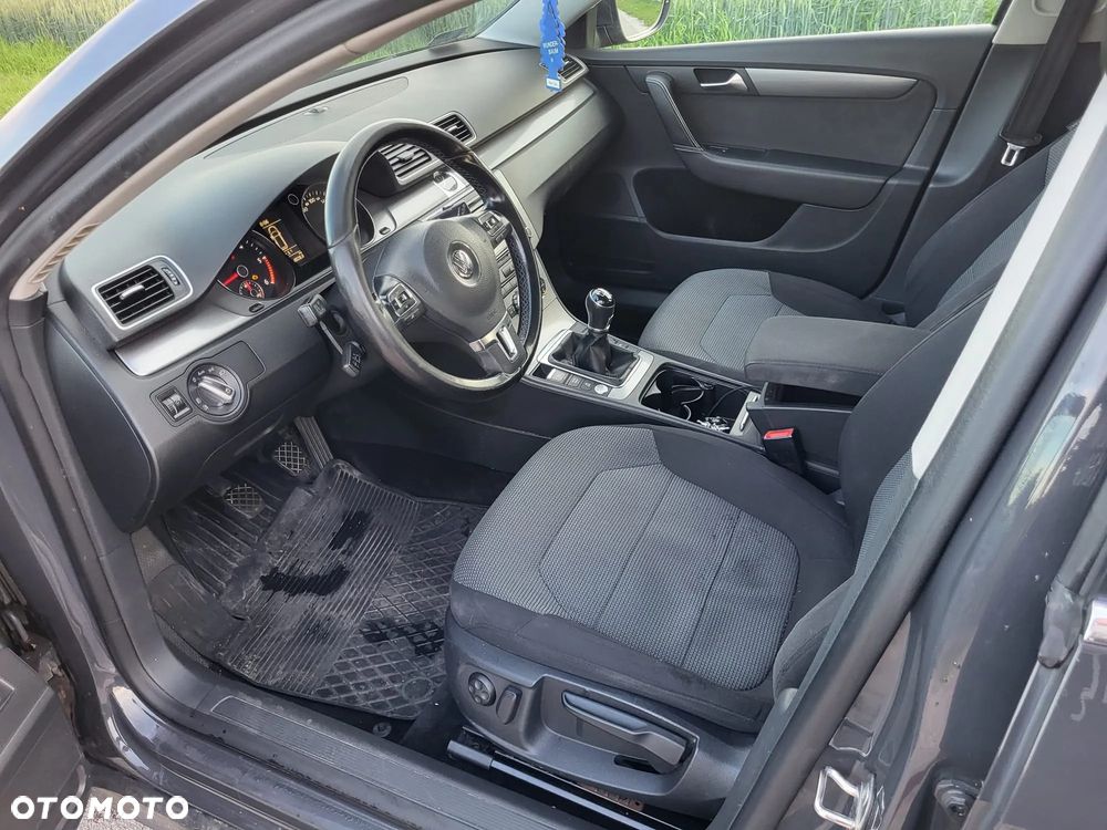 Volkswagen Passat 2.0 TDI Highline - 6