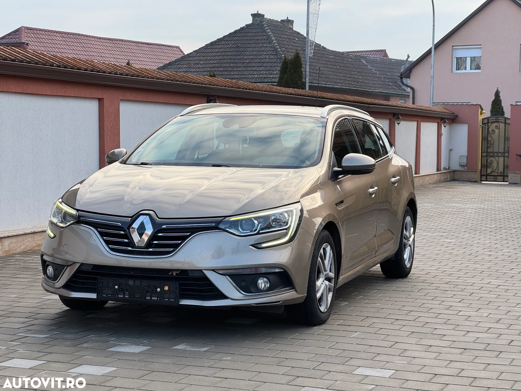 Renault Megane Grandtour ENERGY dCi 110 EDC BUSINESS - 25