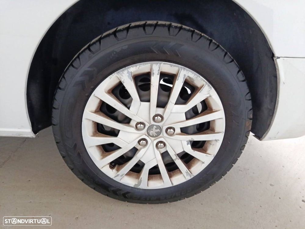Peugeot Traveller 1.5 BlueHDi L2H1 Standard - 11