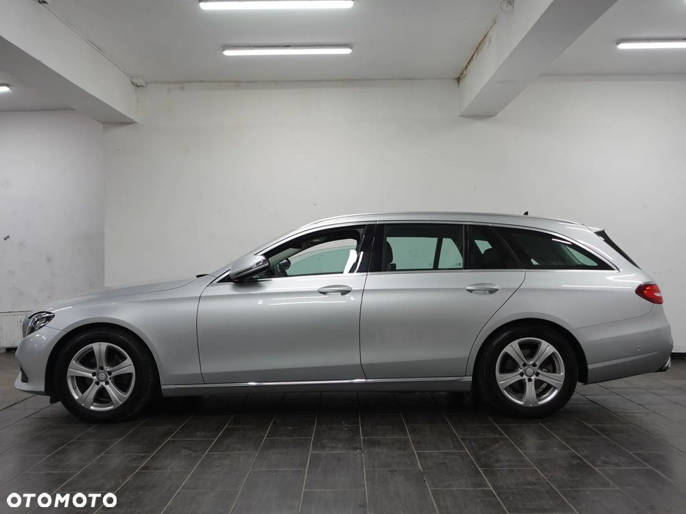 Mercedes-Benz Klasa E 220 d 9G-TRONIC - 4