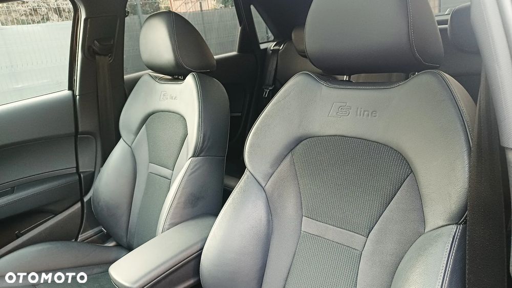 Audi A1 Sportback 1.6 TDI S tronic S line Sportpaket - 24