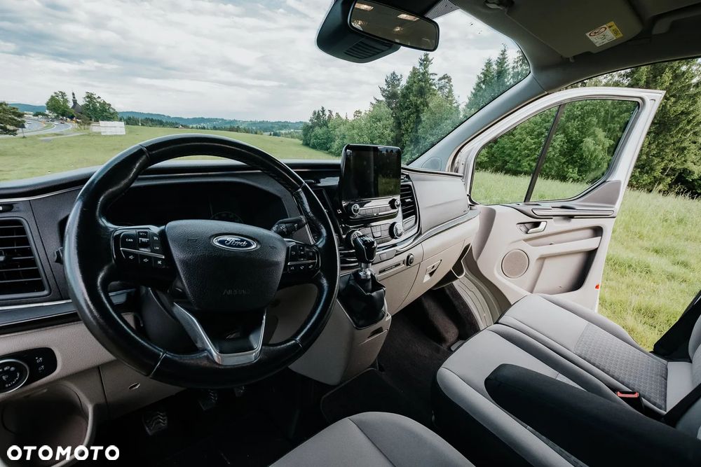 Ford Tourneo Custom 2.0 EcoBlue L2 Shuttle Bus Titanium - 15