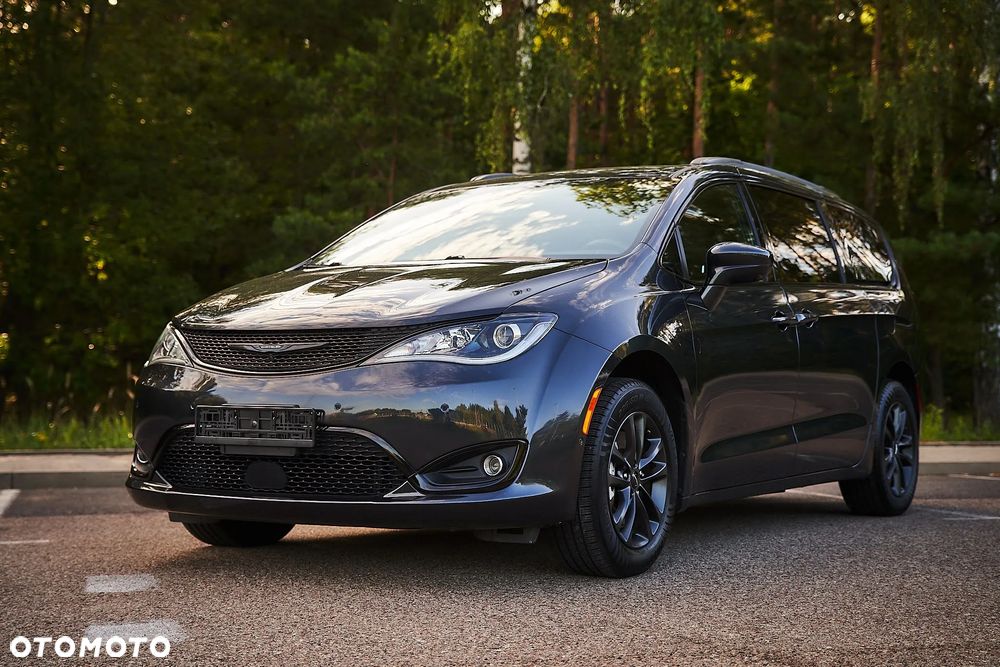 Chrysler Pacifica - 9