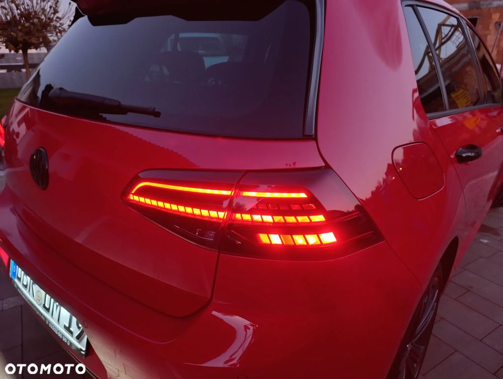 Volkswagen Golf - 22