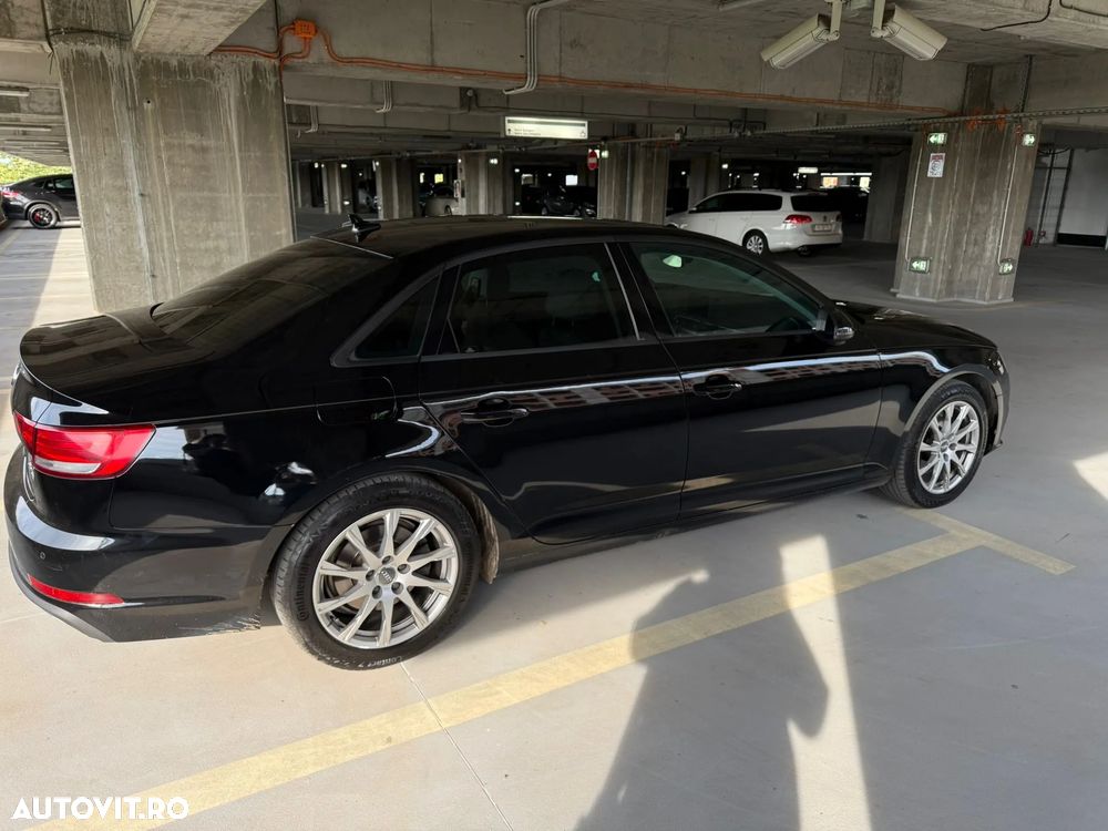 Audi A4 35 TFSI S tronic MHEV Basic - 2