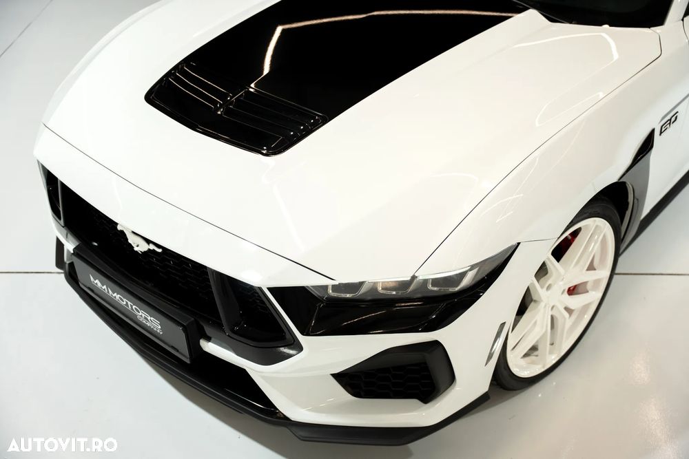 Ford Mustang - 13