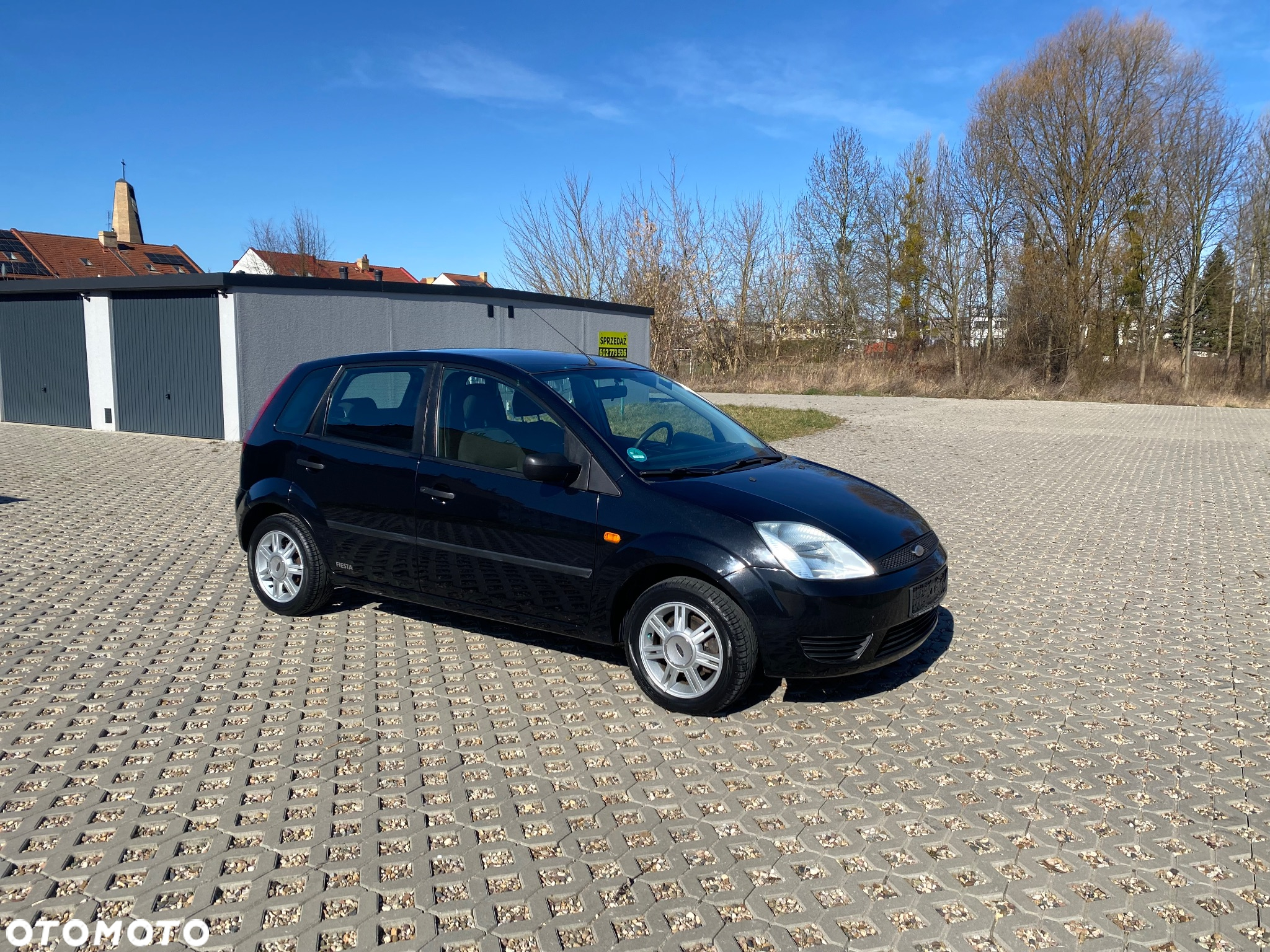 Ford Fiesta 1.3 Ambiente - 24