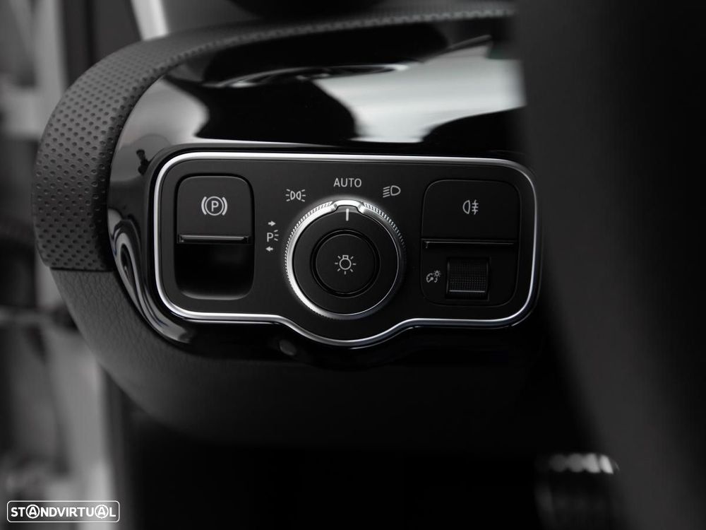 Mercedes-Benz A 180 d - 15