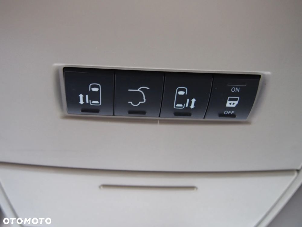 Lancia Voyager 2.8 CRD16v Platinum - 20