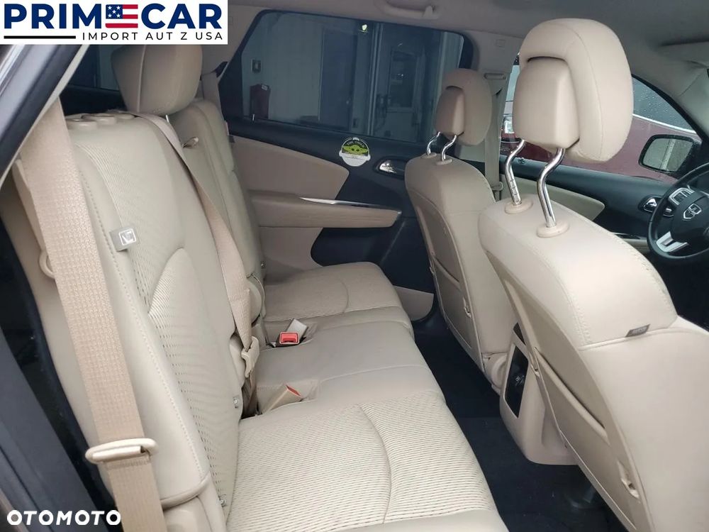 Dodge Journey - 11