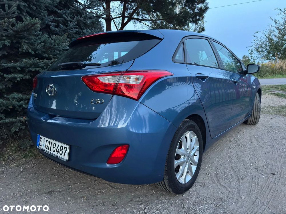 Hyundai i30 blue 1.4 Style - 4