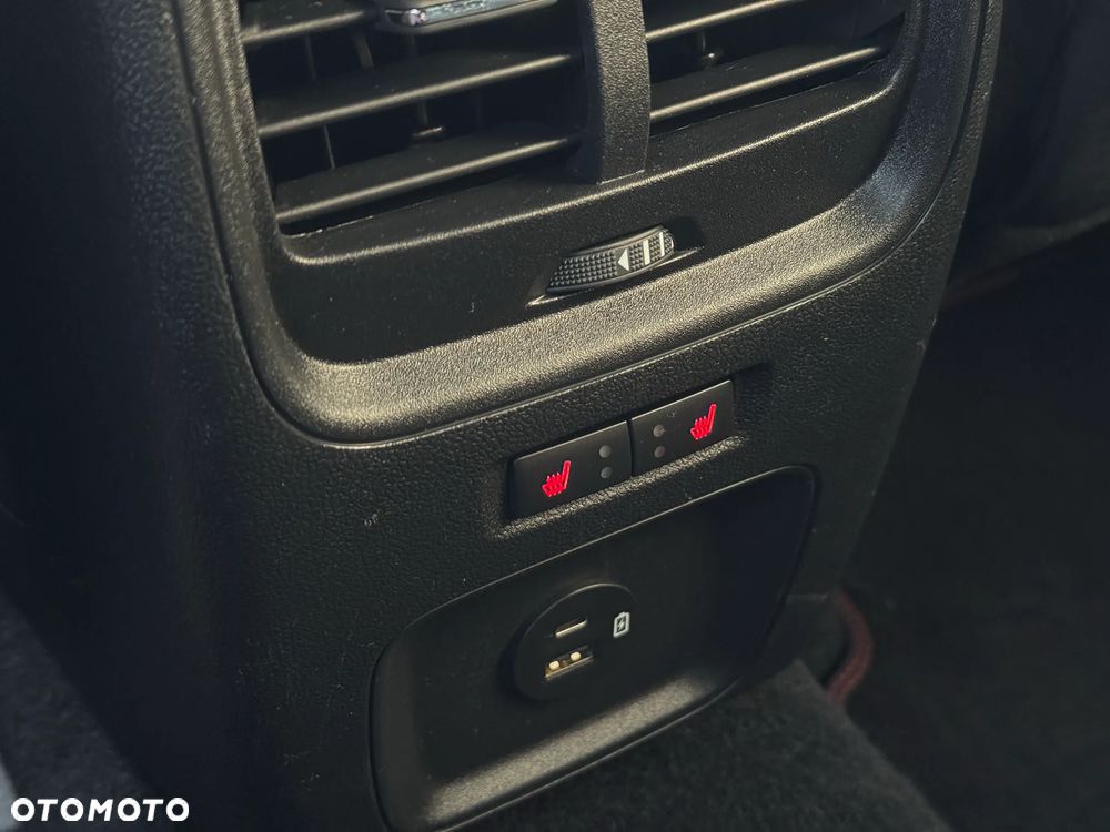 Ford Kuga 2.0 EcoBlue AWD ST-Line - 11