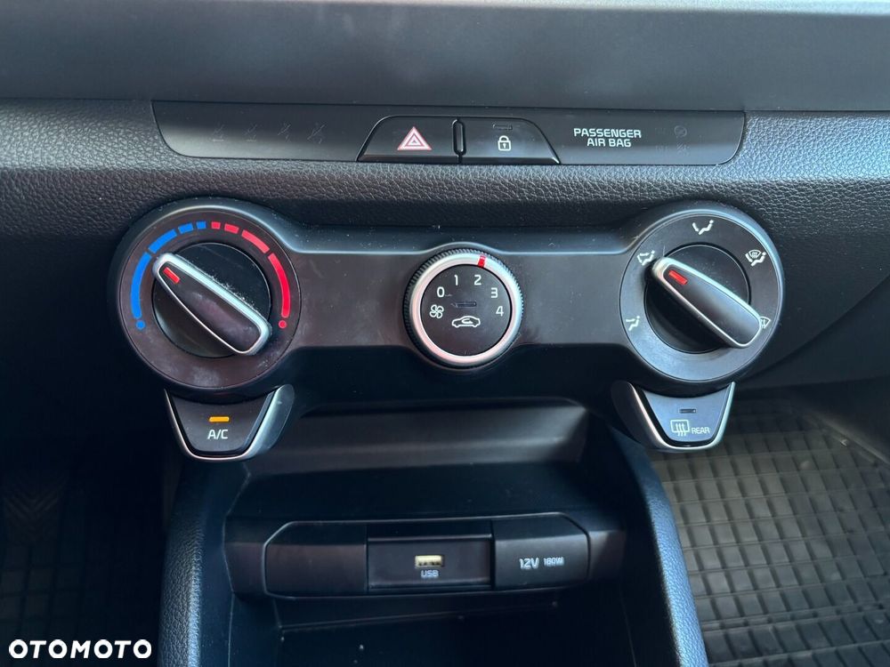 Kia Stonic 1.2 L Business Line - 14
