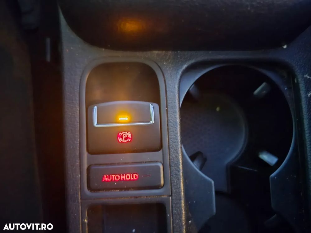 Volkswagen Tiguan 2.0 TDI 4Motion Track & Field - 19