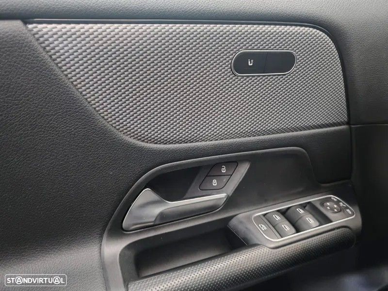 Mercedes-Benz GLA 180 d - 17