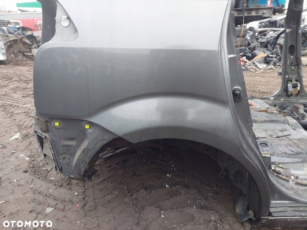 ĆWIARTKA BŁOTNIK PRAWY TYŁ TOYOTA COROLLA VERSO II 1C3 - 2