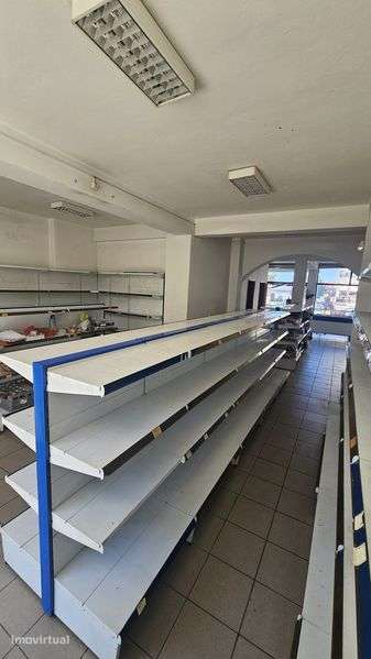 Loja para comércio 90m2 Lousã/ bem localizada