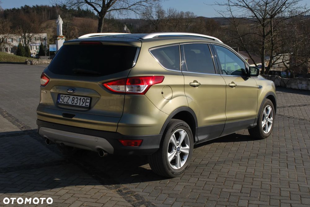 Ford Kuga 2.0 TDCi 2x4 Titanium - 8