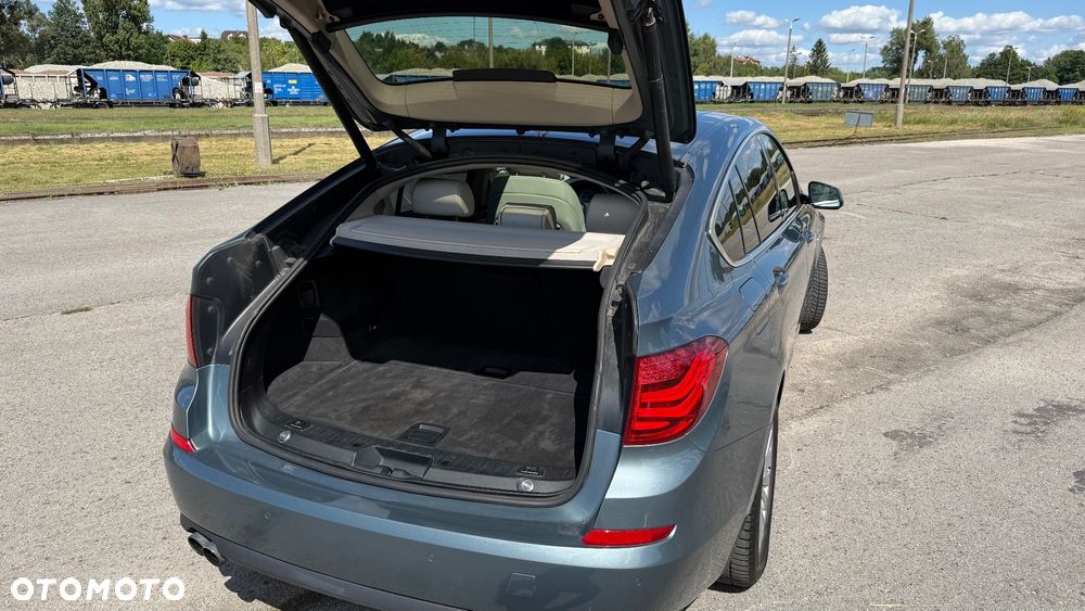 BMW 5GT 530d - 19