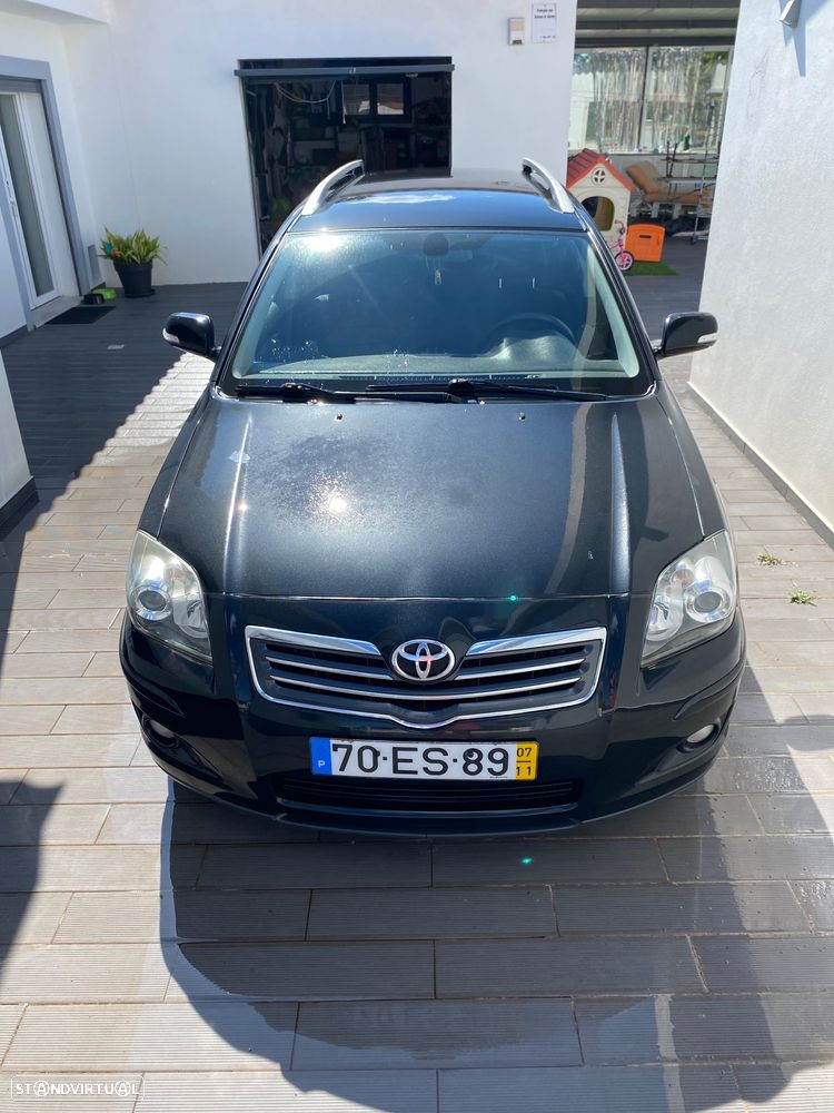 Toyota Avensis SW 2.0 D-4D - 4