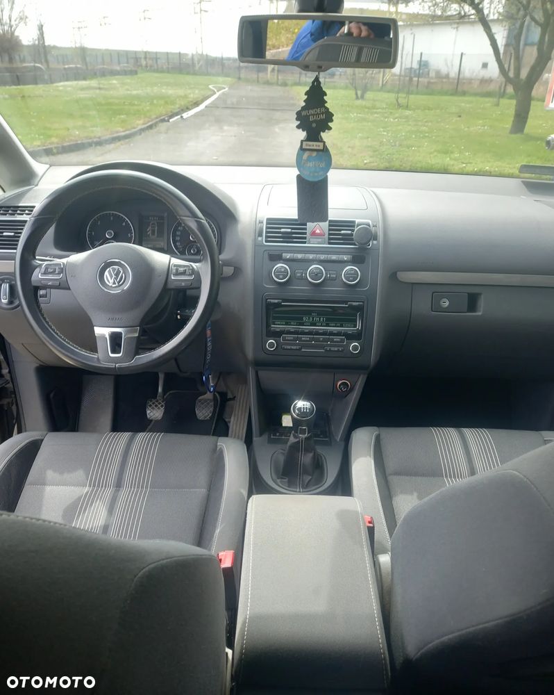 Volkswagen Touran 1.6 TDI DPF BlueMotion Technology Highline - 11