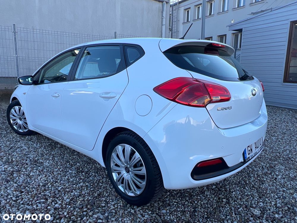 Kia Ceed 1.6 GDI Dream Team Edition - 7