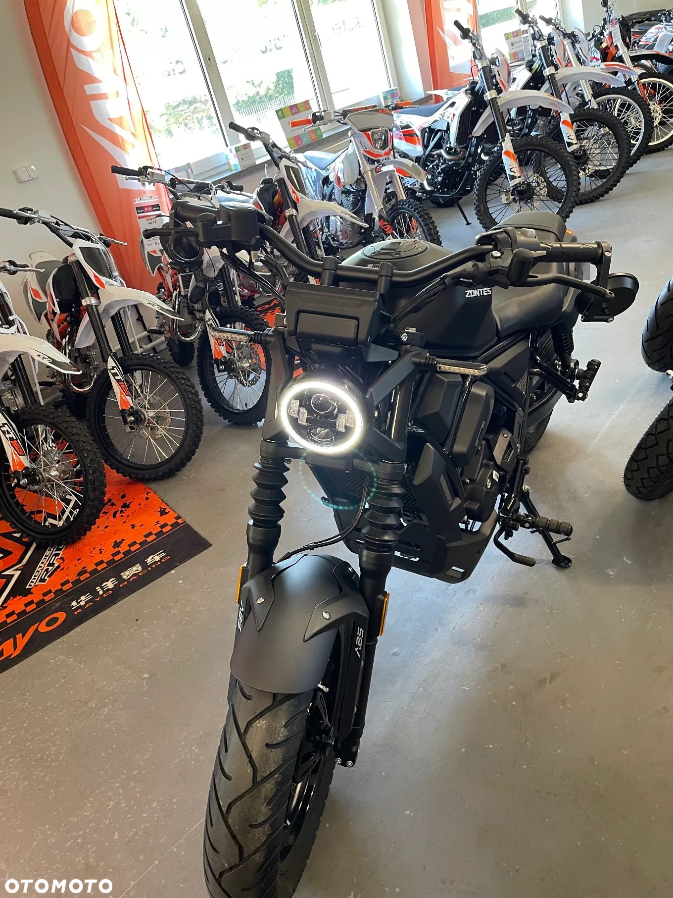 Zontes 125C - 18