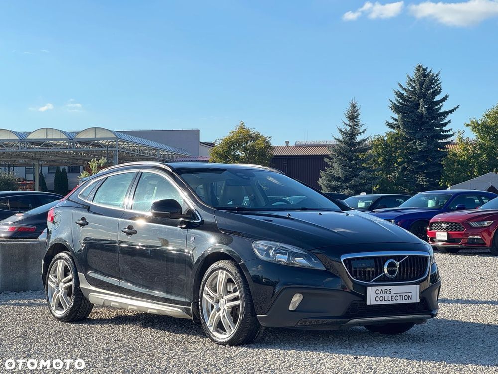 Volvo V40 Cross Country 2016 photo 2