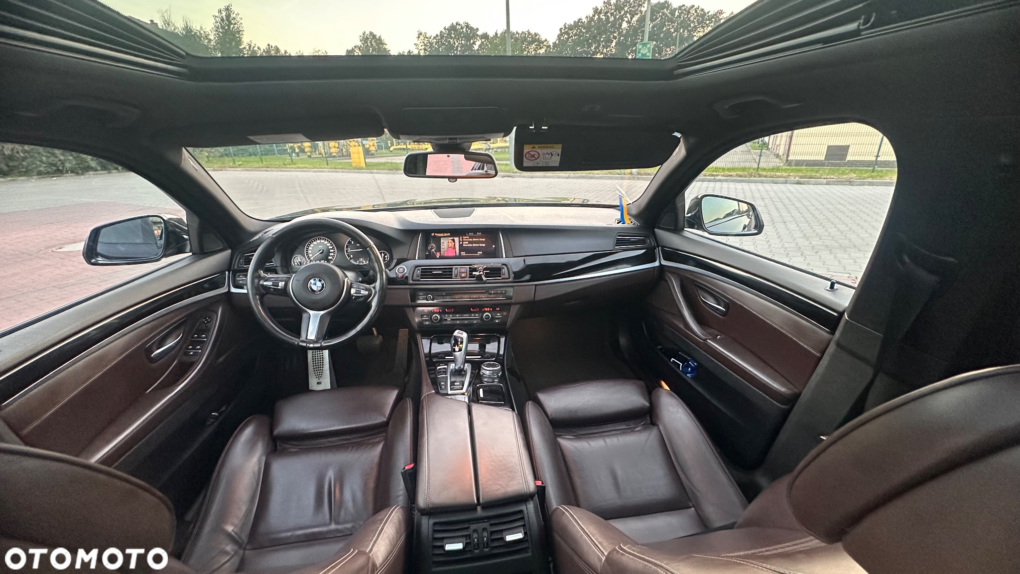BMW Seria 5 525d xDrive - 27