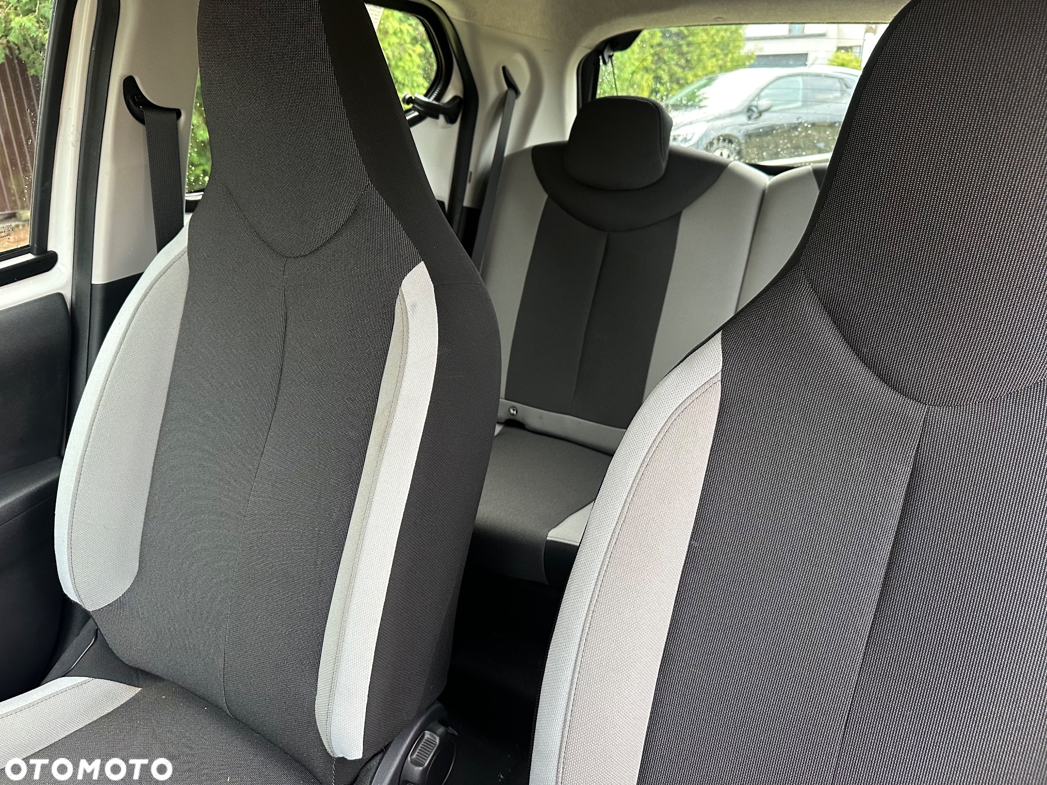 Toyota Aygo 1.0 VVT-i JBL Edition - 13