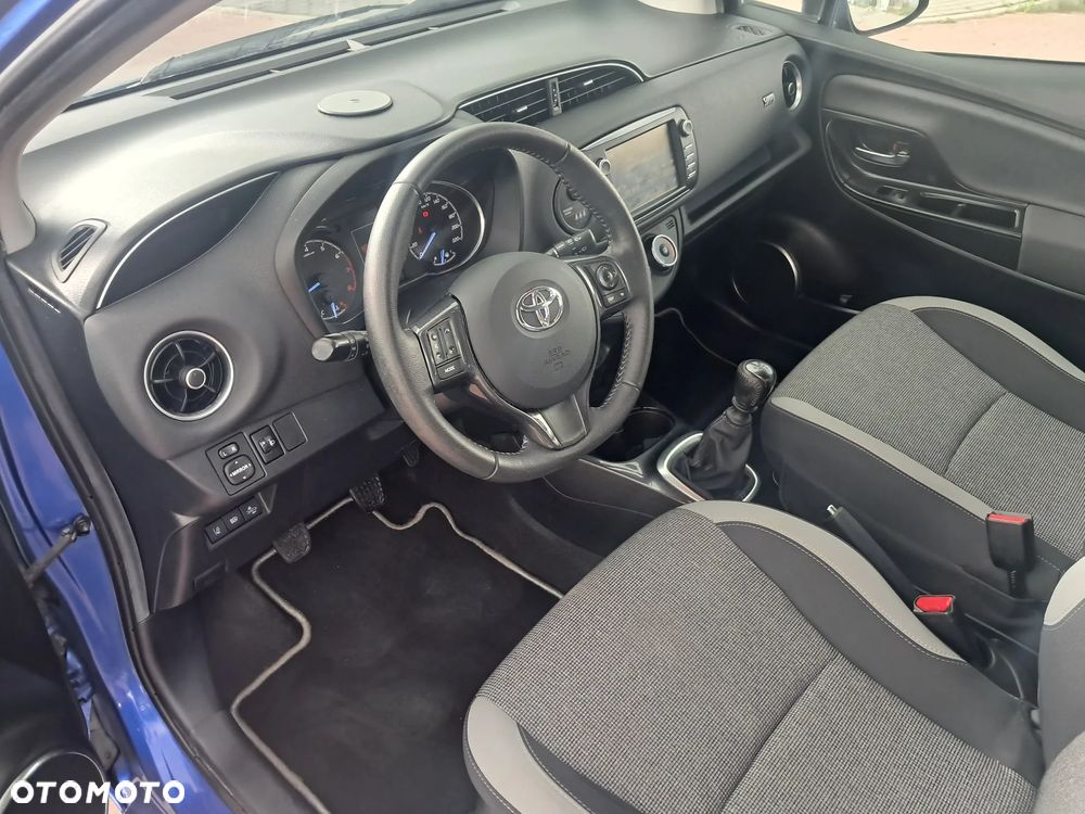 Toyota Yaris - 10