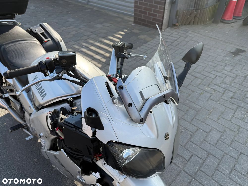 Yamaha FJR - 24