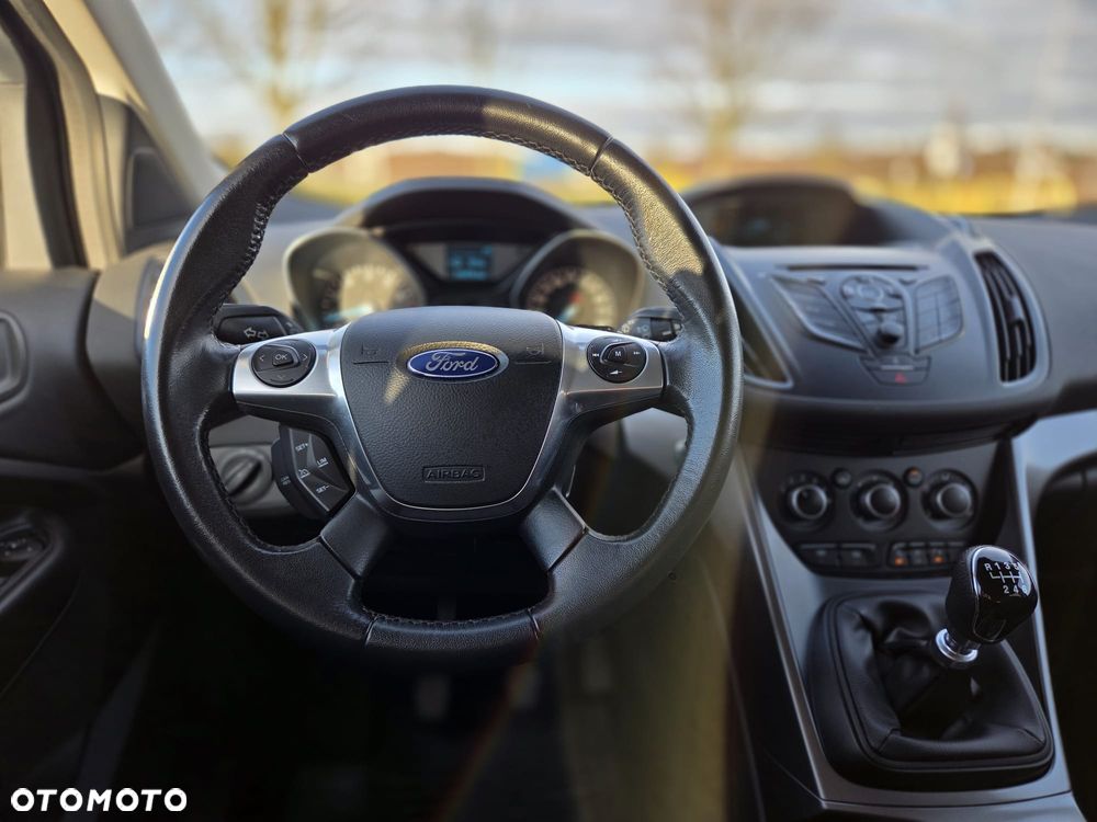 Ford Kuga 1.6 EcoBoost 2x4 Trend - 6