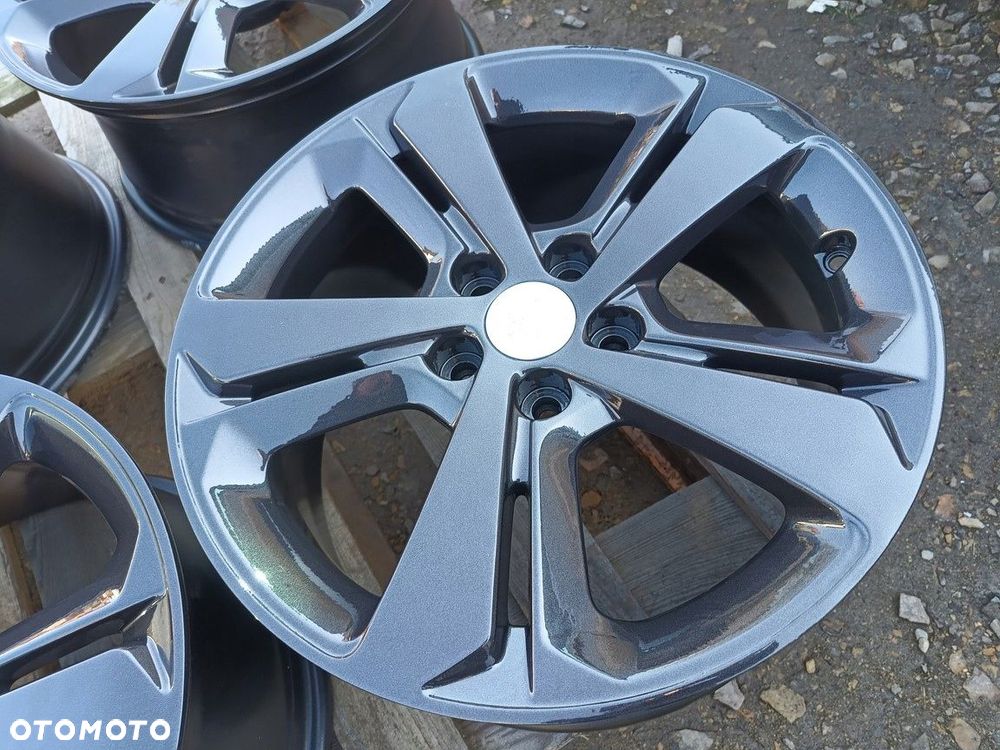 peugeot 308 ii t9 felgi 17" 5x108 et44 7.5j jak nowe grafit 9677989777 - 5