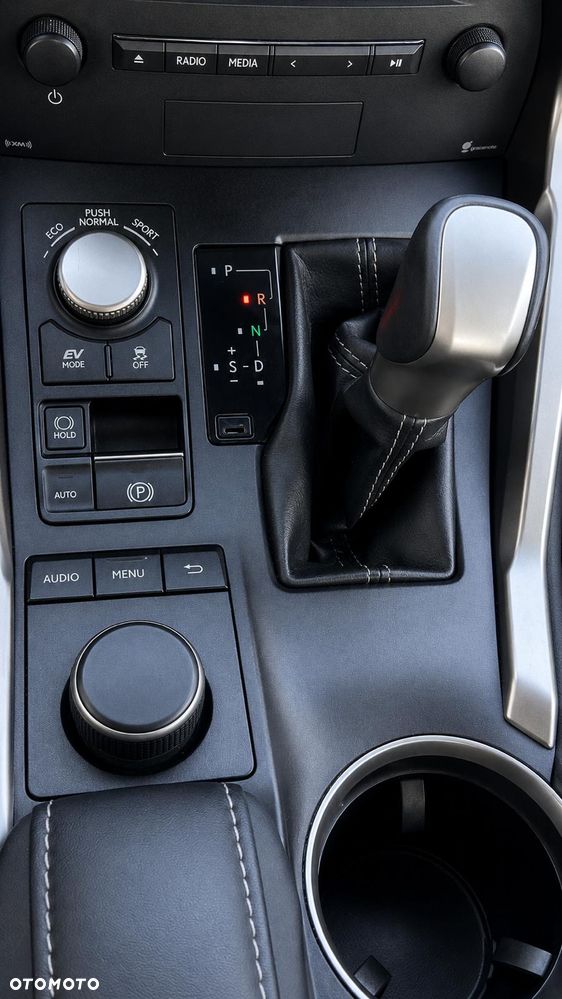 Lexus NX - 9