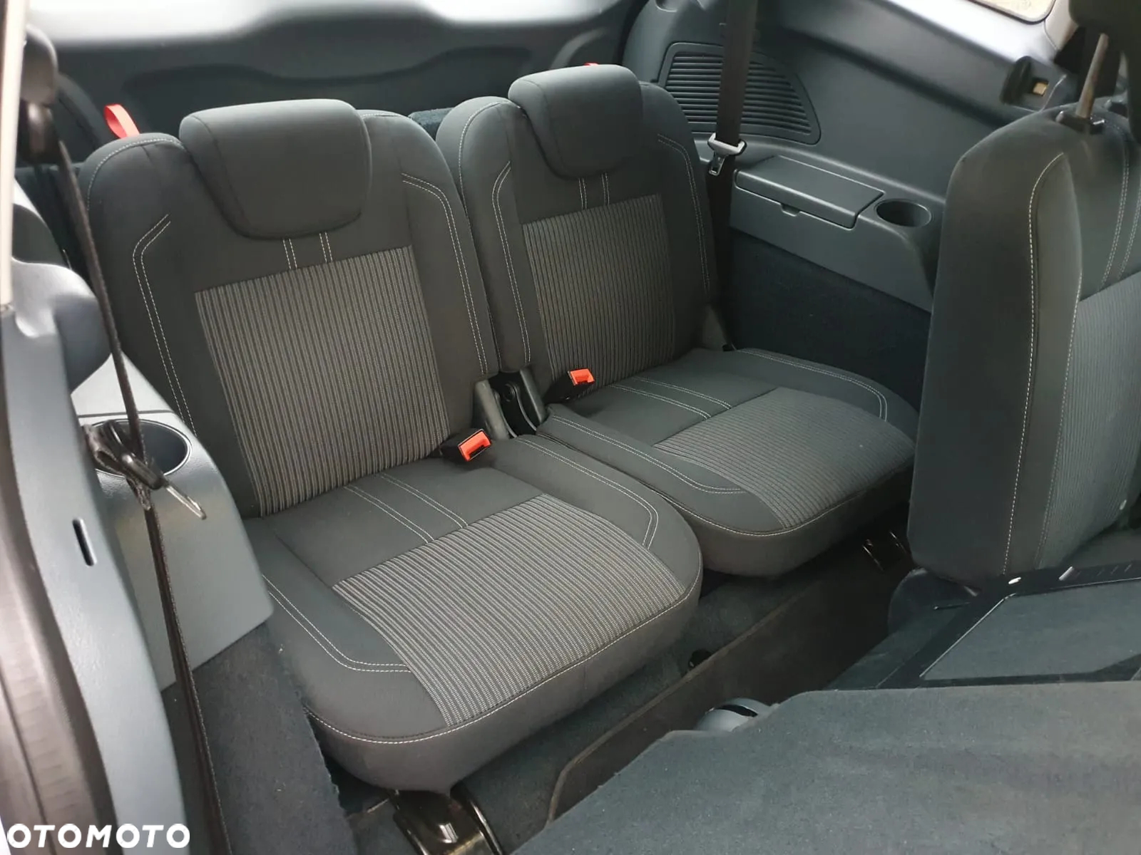 Ford Grand C-MAX 1.6 TDCi Titanium - 31
