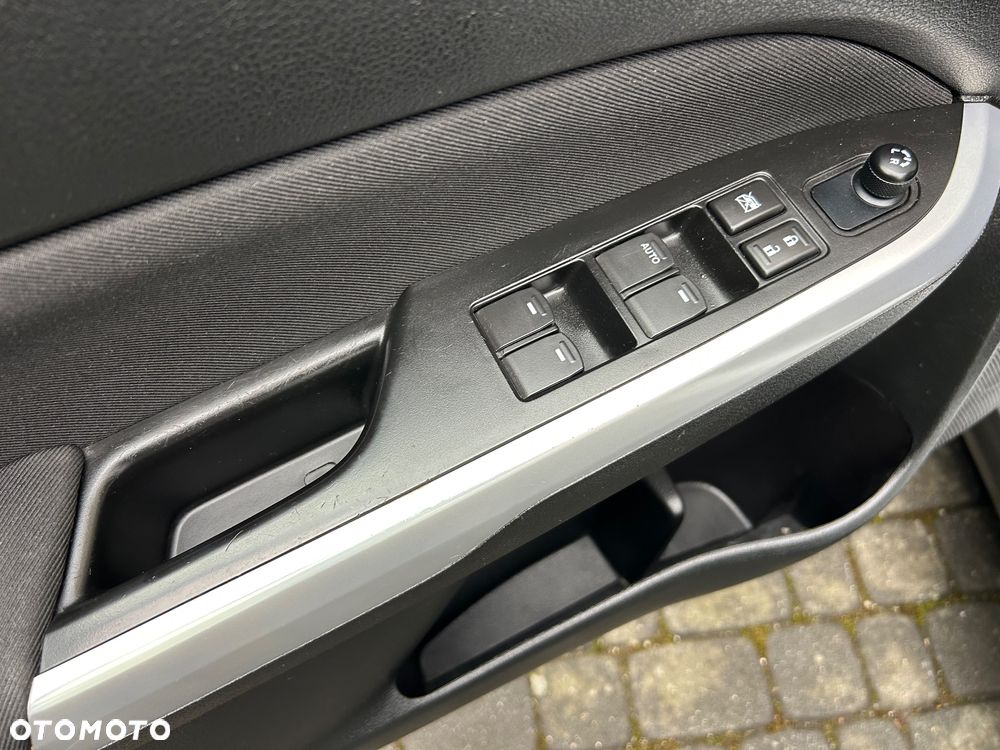 Suzuki Vitara 1.6 DDiS (4x2) Comfort - 12