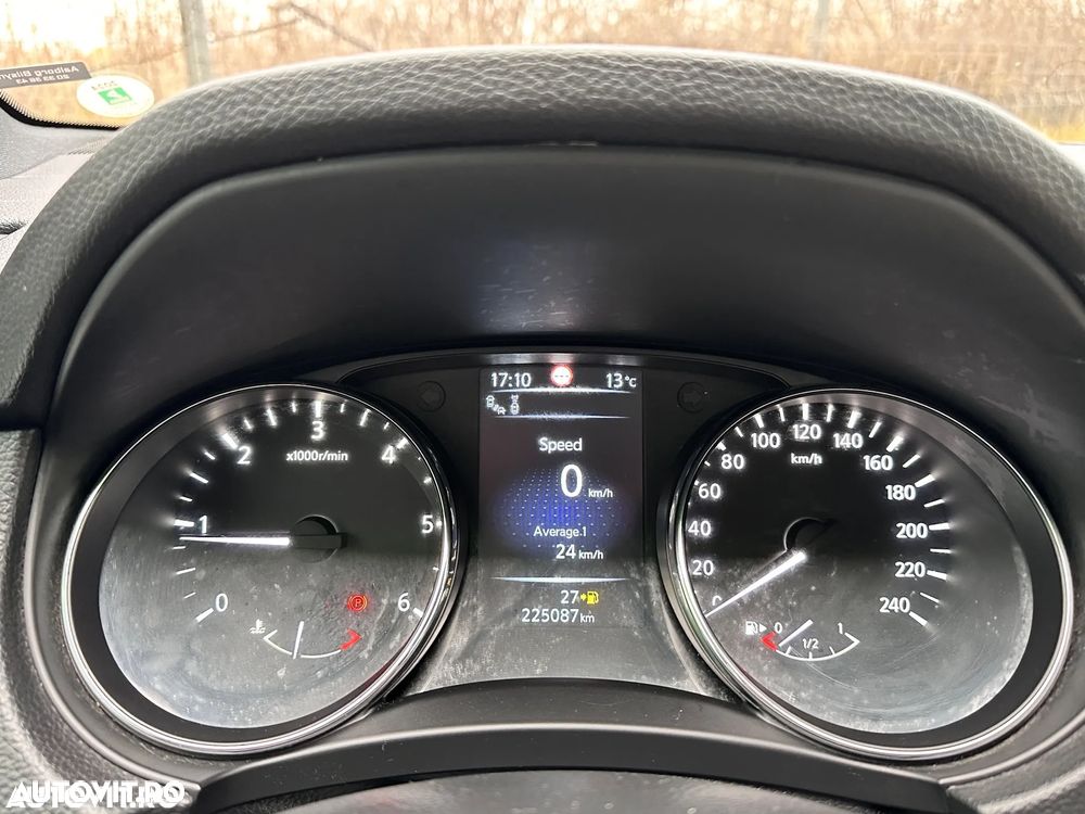 Nissan Qashqai 1.6 DCI 4 x 4 DPF tekna - 32