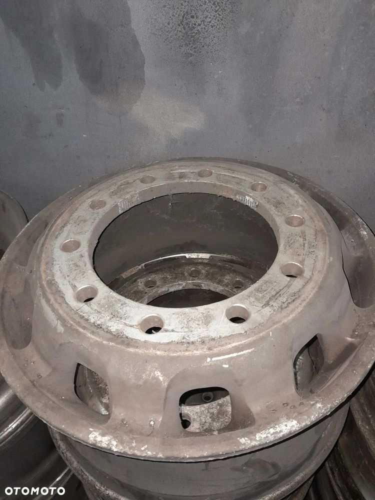 FELGA ALUMINIOWA 22.5 x 8.25 Volvo daf - 1