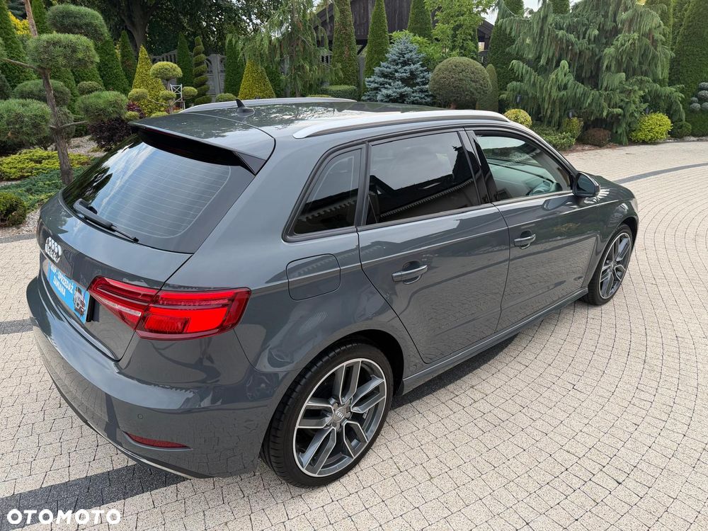 Audi A3 Sportback 40 e-tron S tronic design - 12